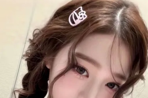 杭州女博主独食遭黄总隔空猎艳后续当事人身份被扒系视频博主黄总疑似餐厅股东网友质疑摆拍媒体发声：勿让善意被流量消耗